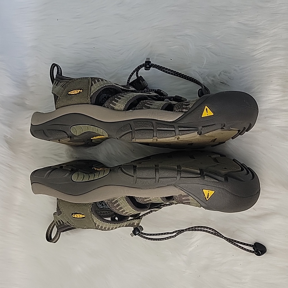 KEEN Men's Newport H2 Green Hiking Active Waterproof Slip On Boho Sandals 12 - Picture 5 of 10